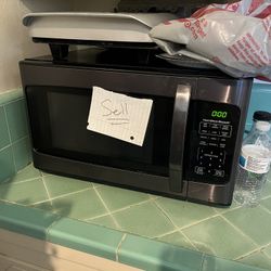 Microwave NEED GONE TODAY 