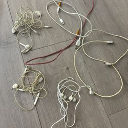 Lot Of Headsets , Earbuds, Earphones All Together $2