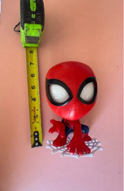 marvel sense-a-tional spiderman toy