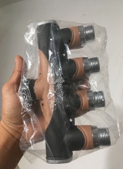 4 Way Hose Splitter!