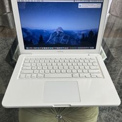 Apple MacBook Unibody A1342 Laptop 13” Intel C2D 8GB RAM 750GB HDD MacOS High Sierra 10.13 - $89