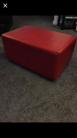 RED OTTOMAN
