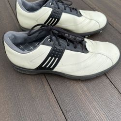 Women’s Golf Shoes 8 1/2 -  excellent condition