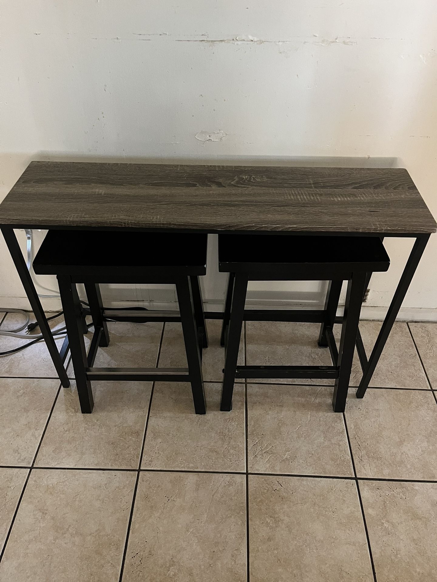 Small Wall Table With Stools