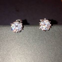 VVS1 Moissanite Stud 1CT Earrings