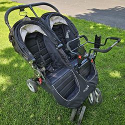 City Mini Double With Multi Brand Carseat Adapter