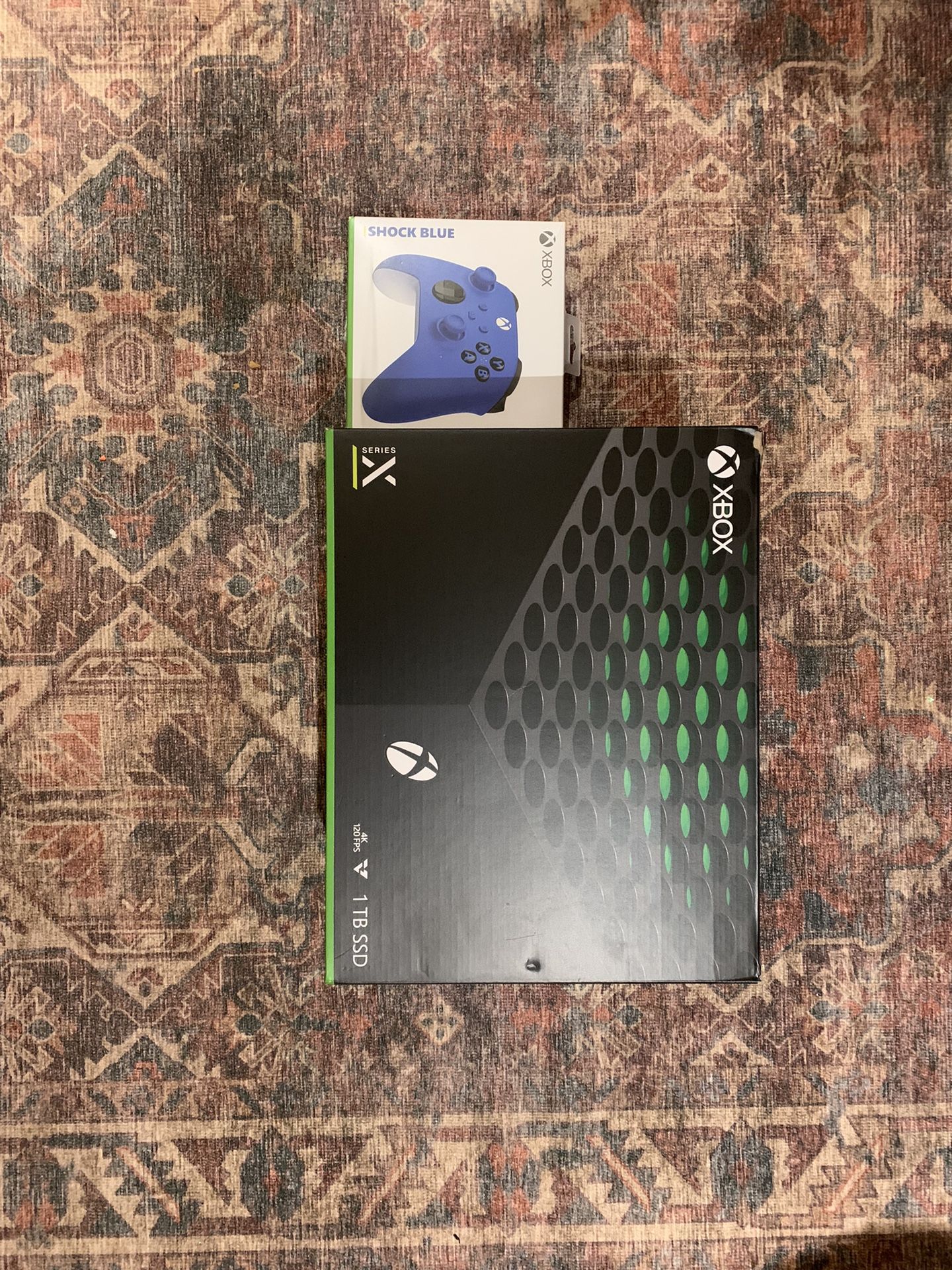 Xbox X 1tb 2 Controllers Complete With Box