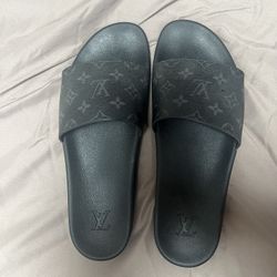 Louis Vuitton Men’s Black Slides Size 14