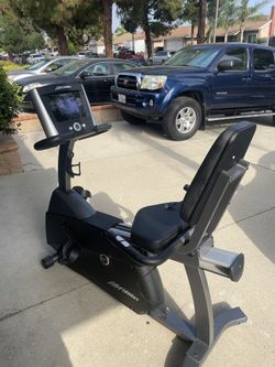 Life Fitness Workout Machine