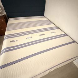 Bed with Mattress Queen size!