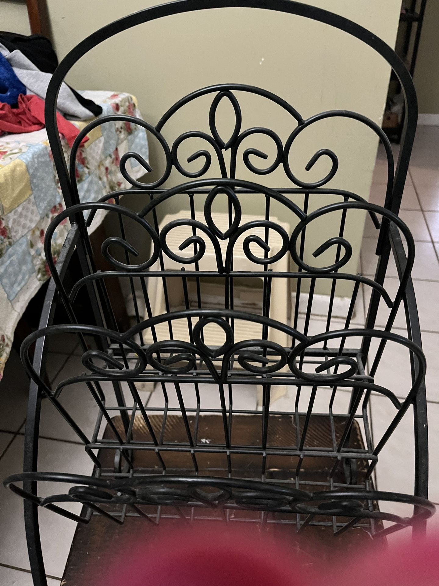 Magazine Stand / Heavy Duty