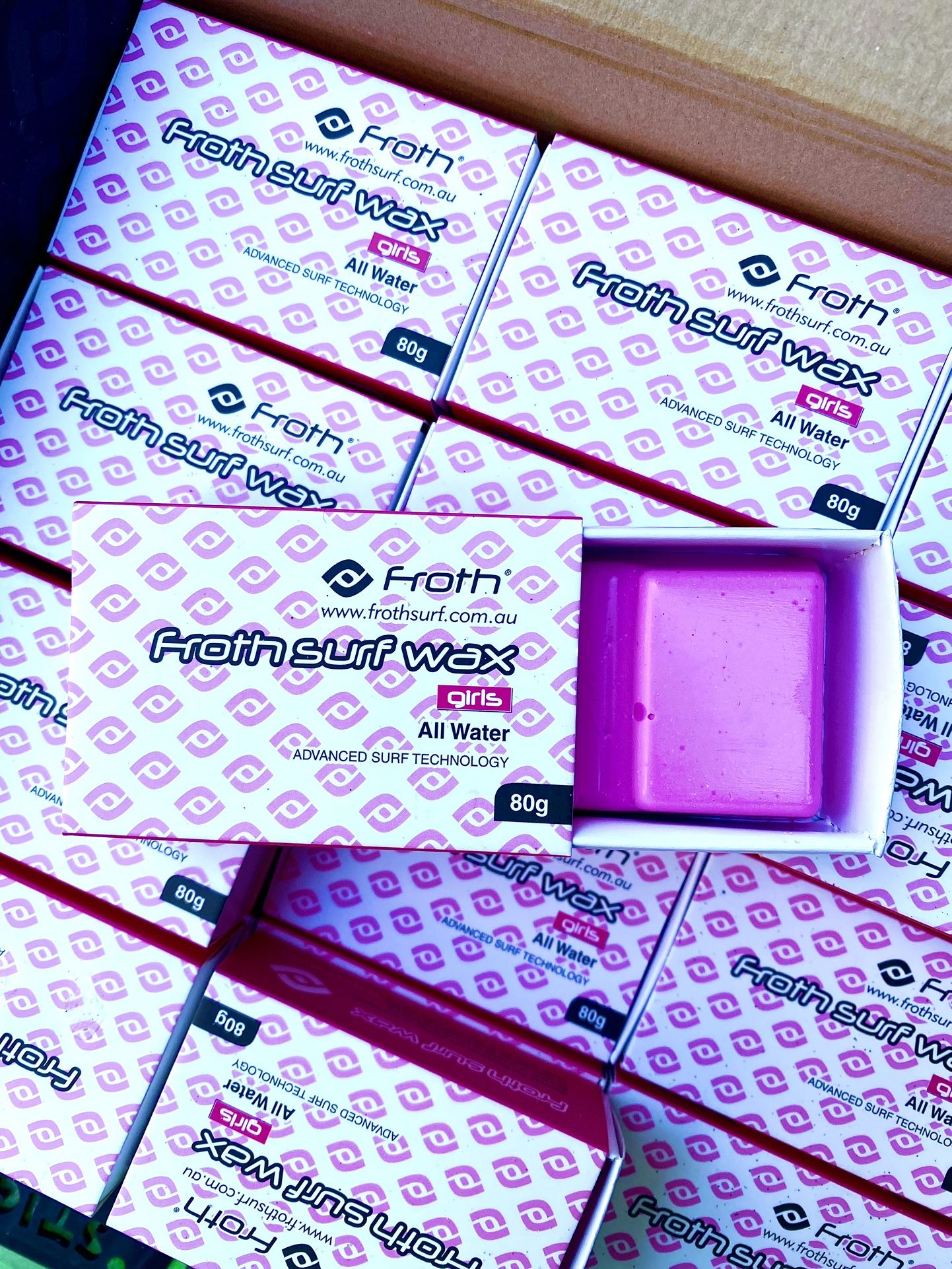 NIB Surfboard Wax Froth All Temp