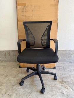Swivel Task Chair