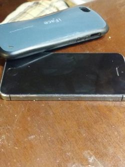 iPhone 5 s camo otter box