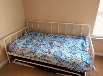 Day bed