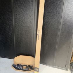 Silverado Tonneau Cover  /  5.8 Bed