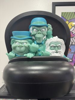 Disney Parks Haunted Mansion Hitchhiking Ghosts Blow Mold Doom Buggy 20”
