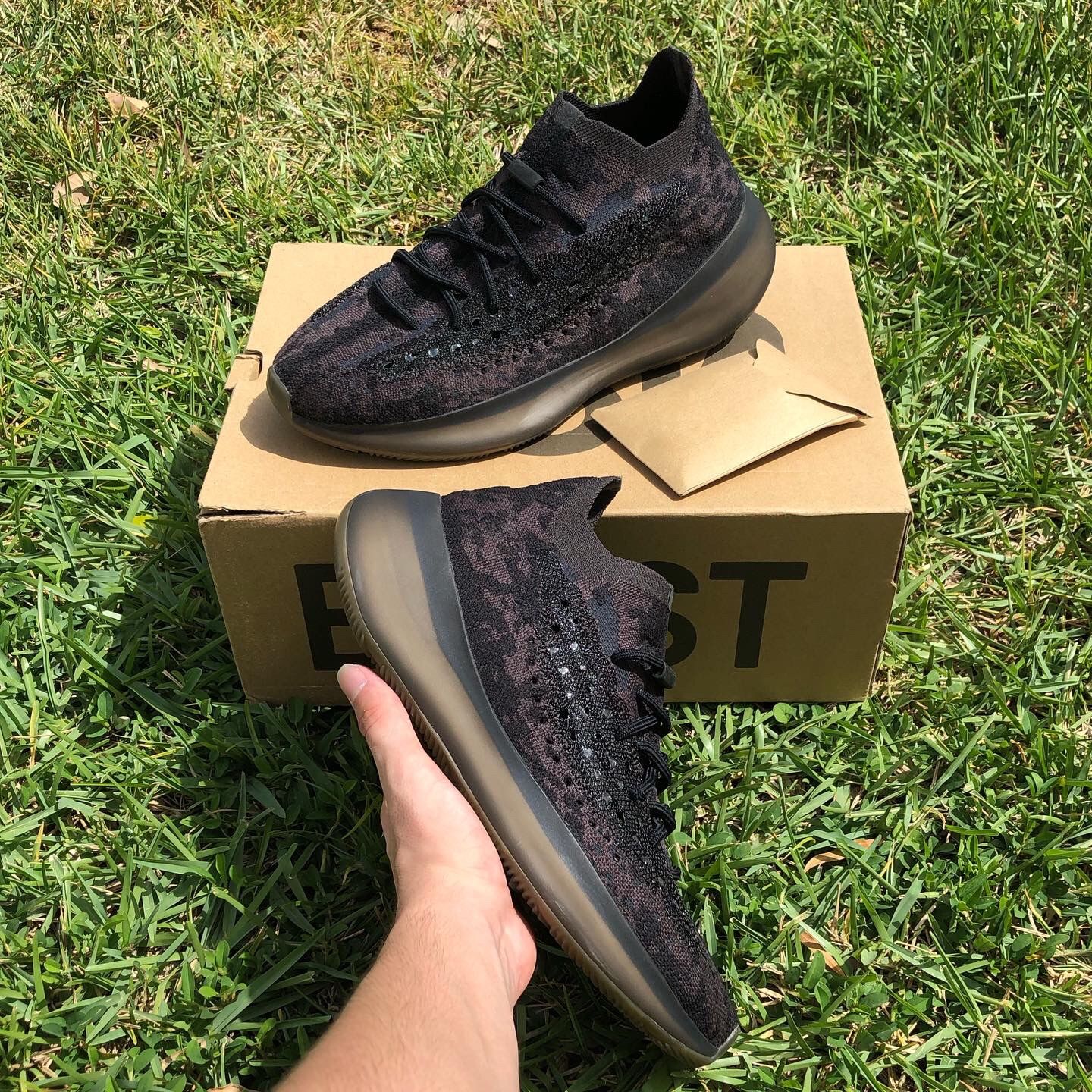 yeezy 380 onyx size 11