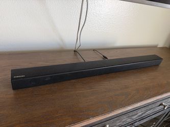 Samsung Soundbar and Subwoofer