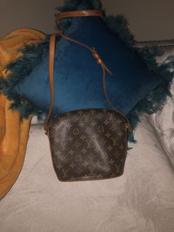 Louis Vuitton Drouot Monogram crossbody for Sale in Highland, CA - OfferUp