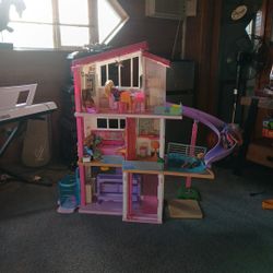 Barbie Pool House