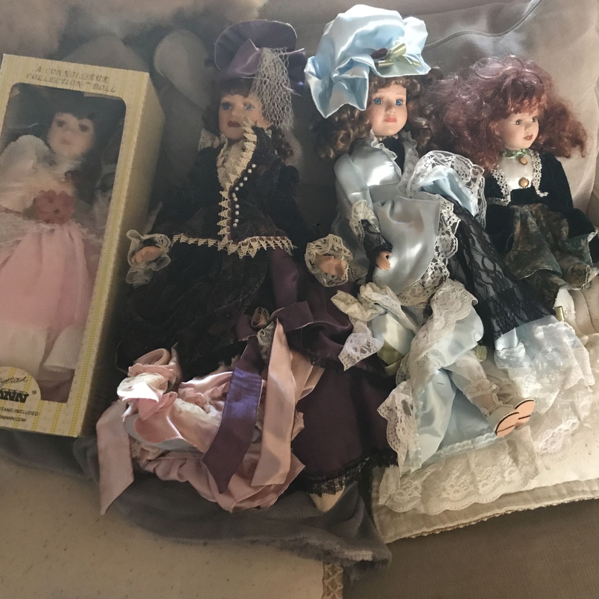 4 Vintage Glass Dolls 