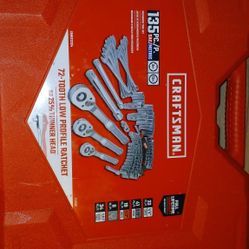 CRAFTSMAN  135PC. Metric And Standard Mechanic Tool Set With Hard Case. 
