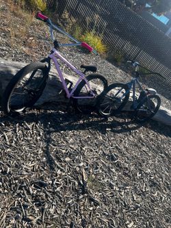 Pink mafia bomma 26inch(looking for trades)