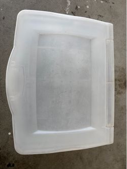 Rubbermaid under bed storage with attached lid