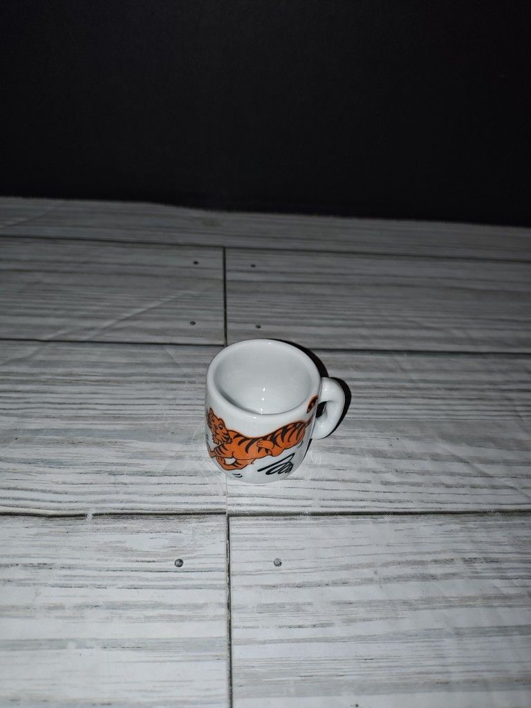 Mug Unbranded Miniature (Doll size) Bengal Collectible Coffee Cup Tiger Vintage