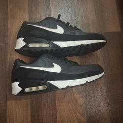 Nike Airmax Black And White Size 11.5