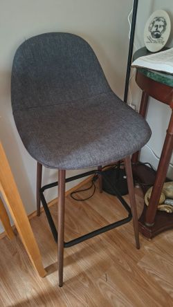 2 tall chairs Cloth seats