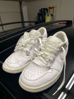 Men’s white Jordan Golf sz9.5