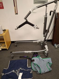 Hydraulic Patient/Hoyar Lift with Six Point Cradle +1 Large Sling -New