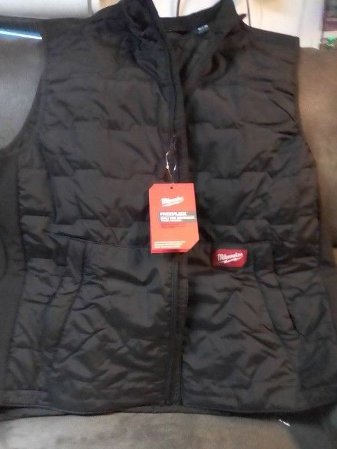 Milwaukee Vest