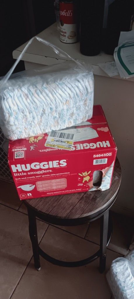 DIAPERS SIZE NEWBORN  AND  1&2