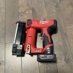 Milwaukee M12 Pin Nailer 23ga