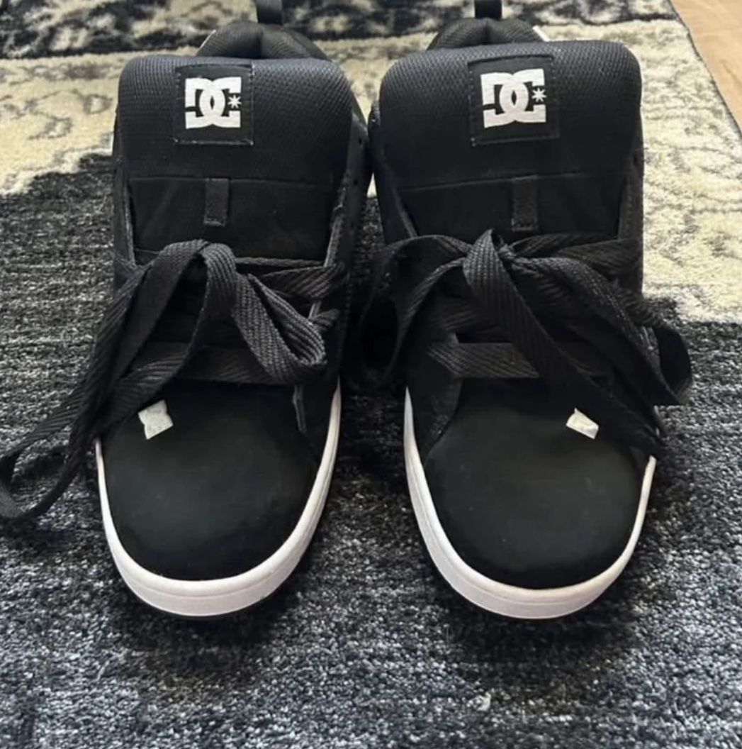 Brand New Dc Shoes Size 13 Men 