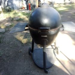 Charcoal Grill/Smoker 