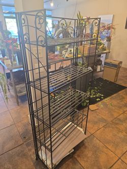 Wire rack/ bookshelf