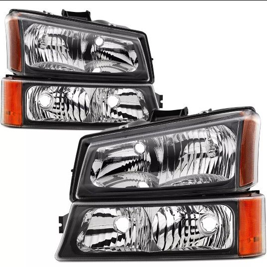 New In Box 03-06 Chevy Silverado Headlight Lamps Replacement 