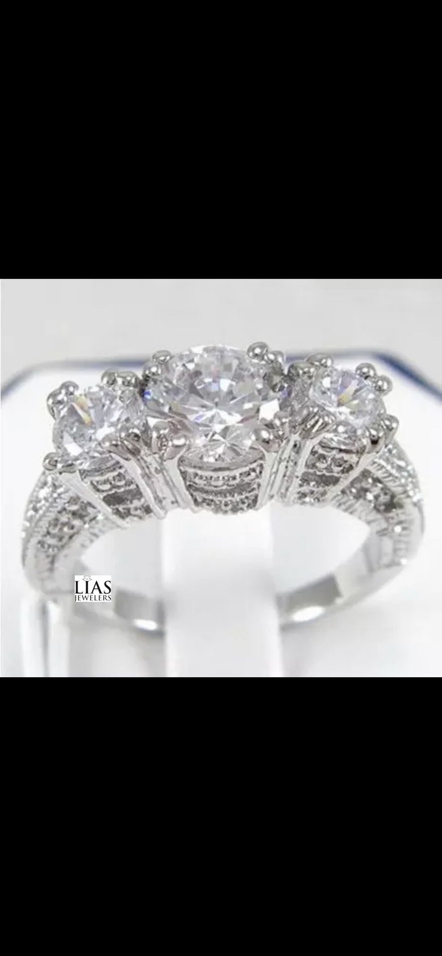 New 18k White Gold Engagement Ring