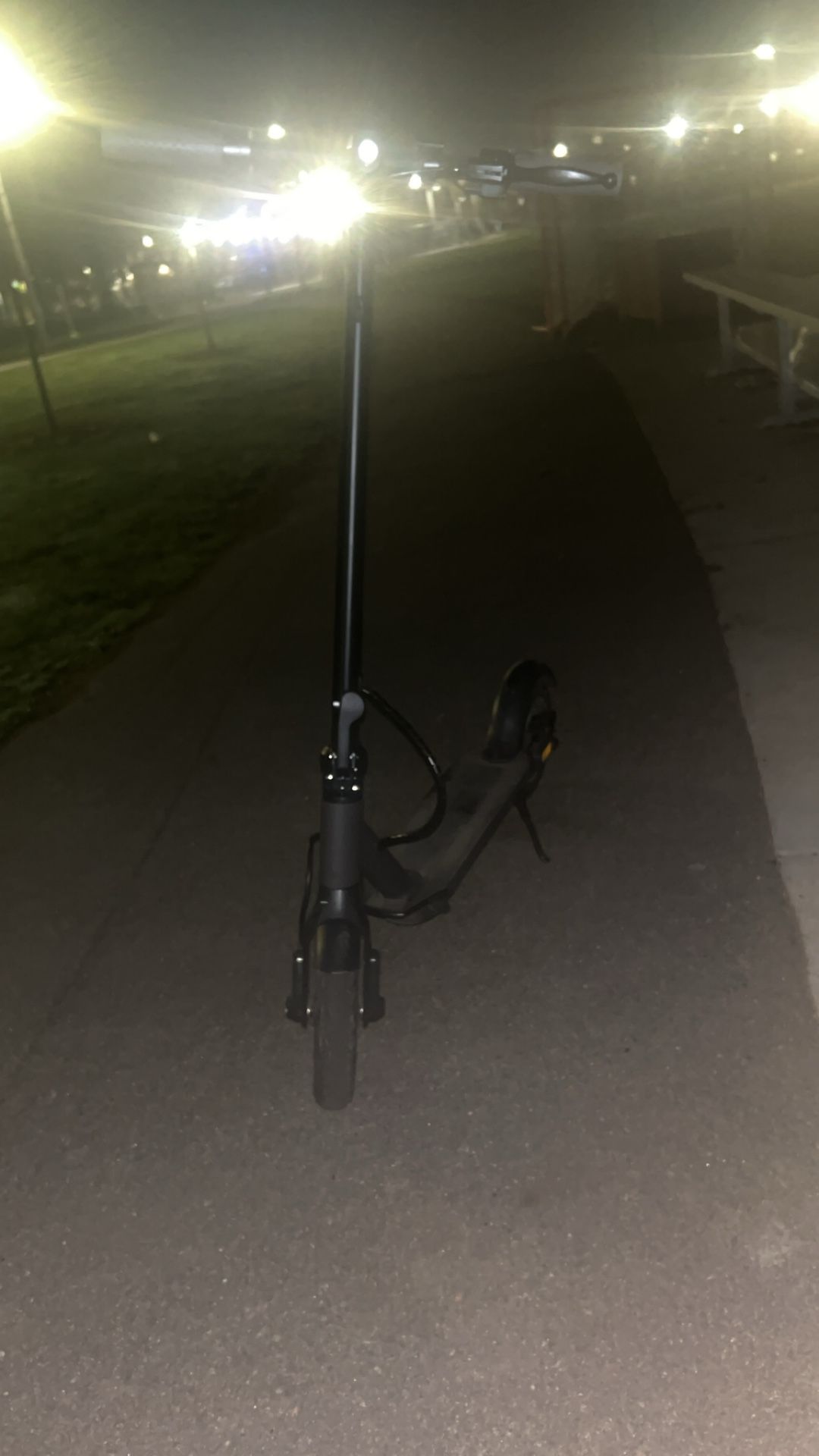 Electric Scooter (THROW OFFERS)