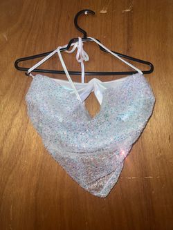 Crop top halter top