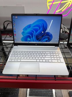 Hp Ryzen 3 8gb  240 gb ssd 15”
