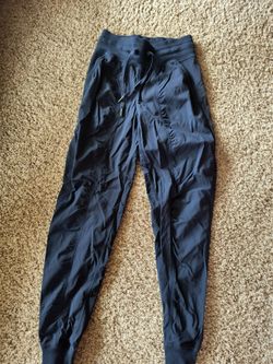 Lululemon dance studio navy blue size 0 pants