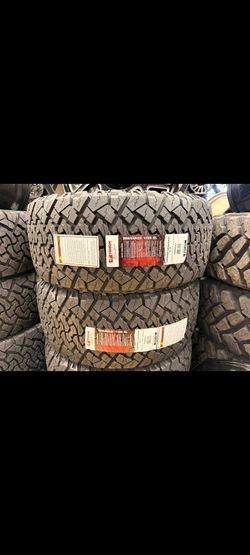 305 45 22 Venom Power XT Llantas Nuevas