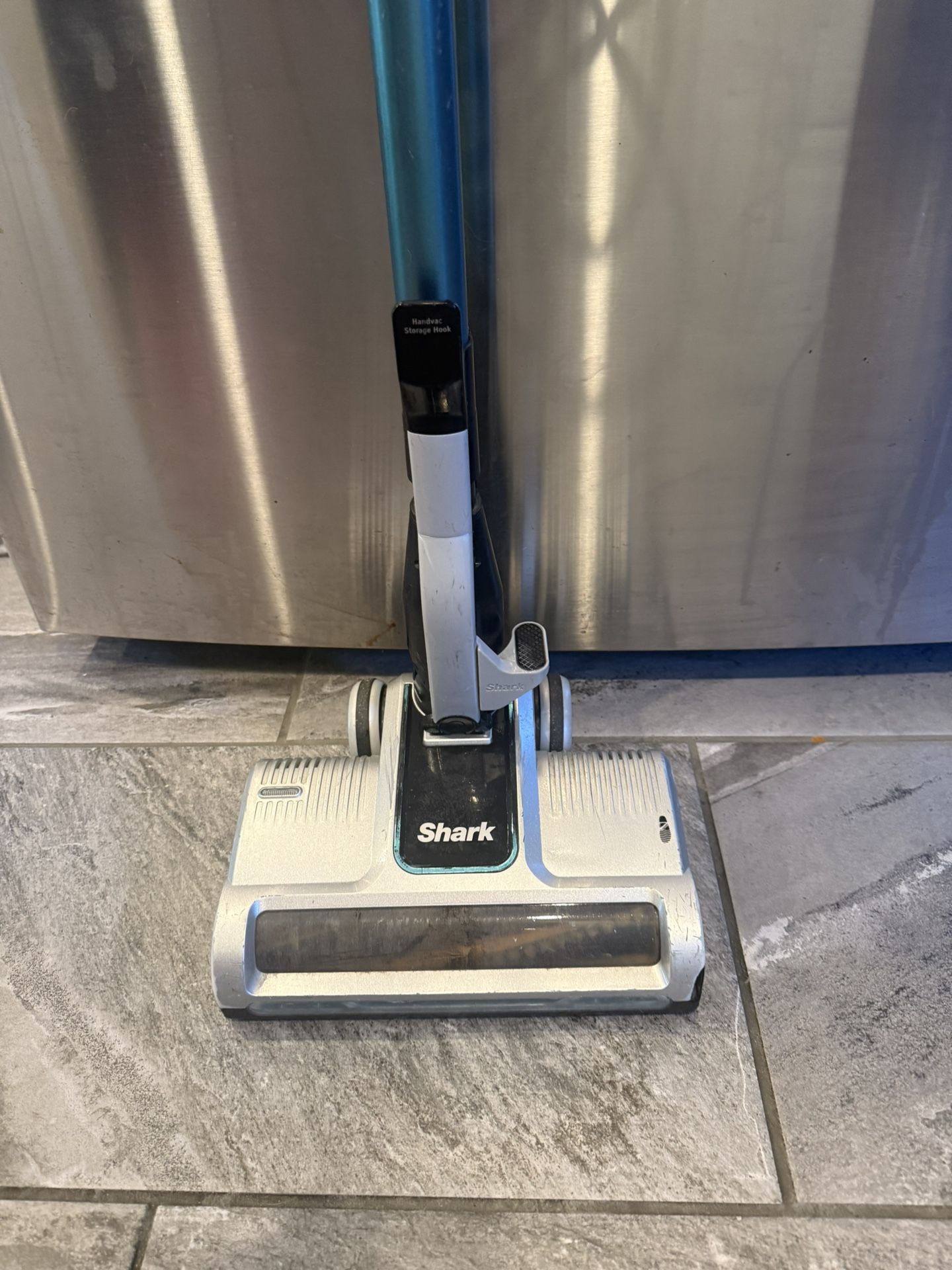 Shark HZ251 Ultralight Corded Stick Self-Cleaning Brushroll, Perfect, Converts to Hand Vacuum