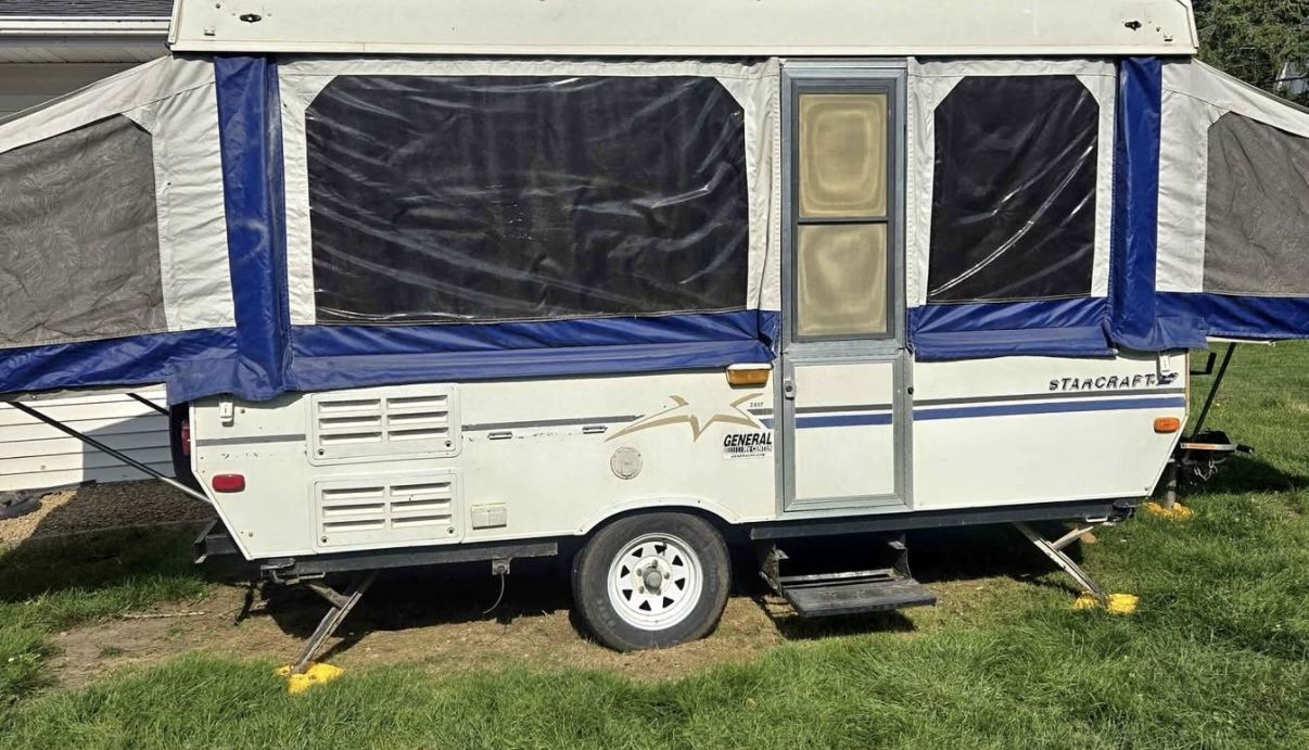 2002 StarCraft Pop Up Trailer