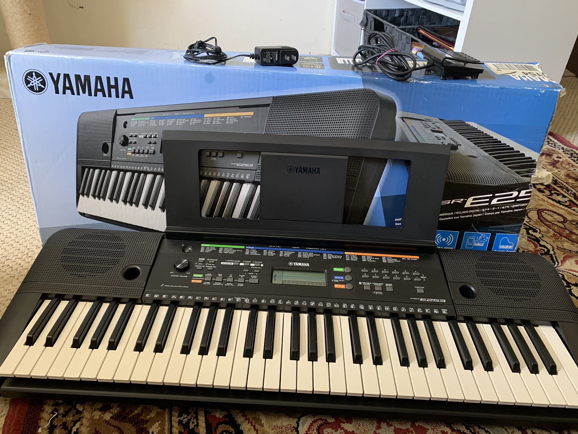 Yamaha PSR-E253 Digital Keyboard  